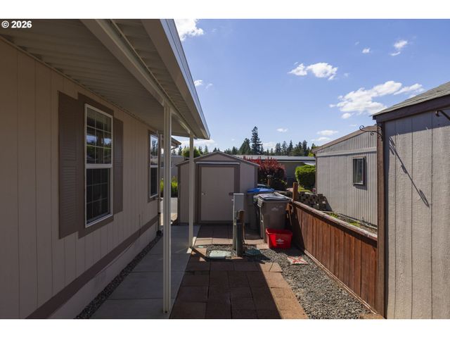 11584 Sw ROYAL VILLA Dr, Portland, OR 97224