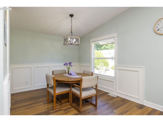 11584 Sw ROYAL VILLA Dr, Portland, OR 97224