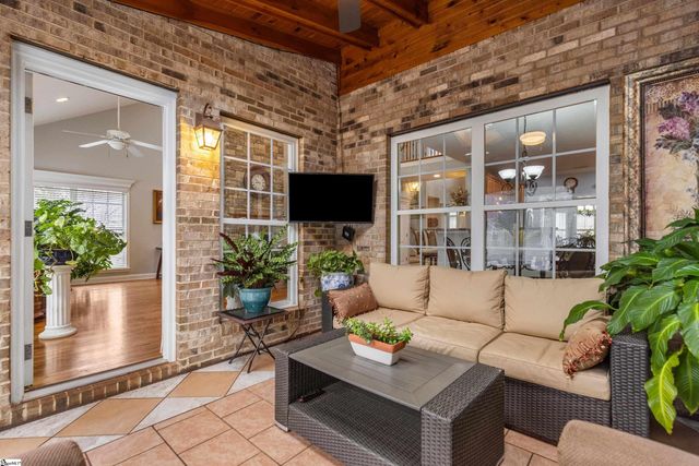 8 Middleberry Court, Greer, SC 29650