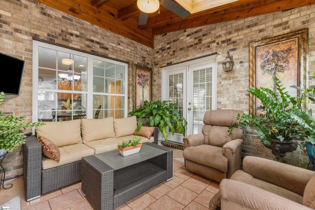 8 Middleberry Court, Greer, SC 29650