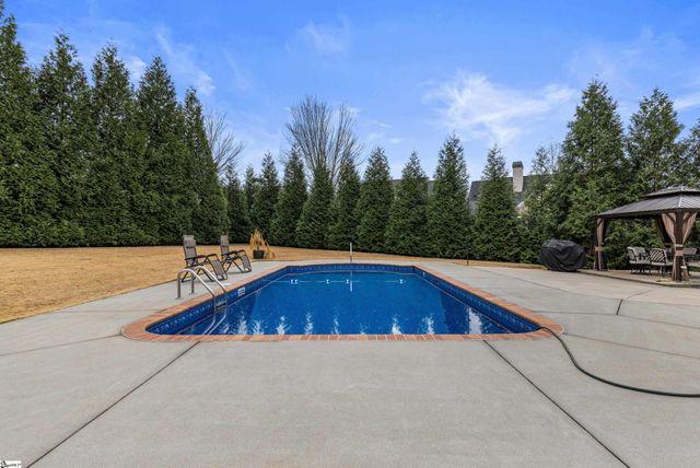 8 Middleberry Court, Greer, SC 29650