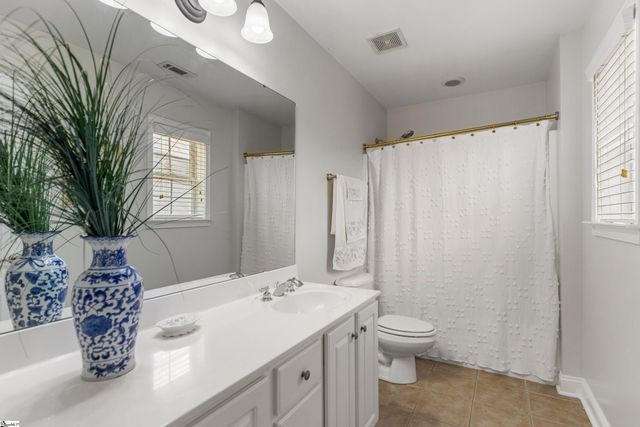 8 Middleberry Court, Greer, SC 29650