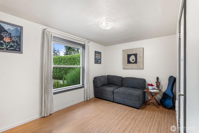16107 Midvale Avenue N, Shoreline, WA 98133
