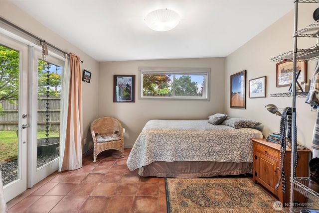 16107 Midvale Avenue N, Shoreline, WA 98133