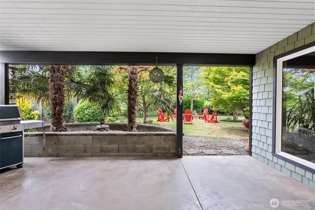 16107 Midvale Avenue N, Shoreline, WA 98133