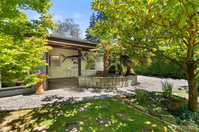 16107 Midvale Avenue N, Shoreline, WA 98133