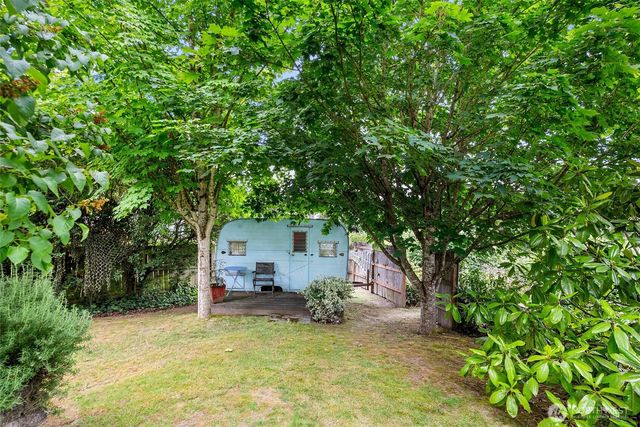 16107 Midvale Avenue N, Shoreline, WA 98133