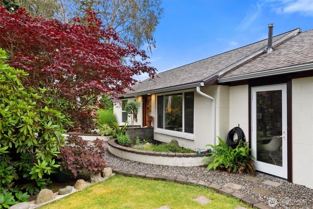 16107 Midvale Avenue N, Shoreline, WA 98133