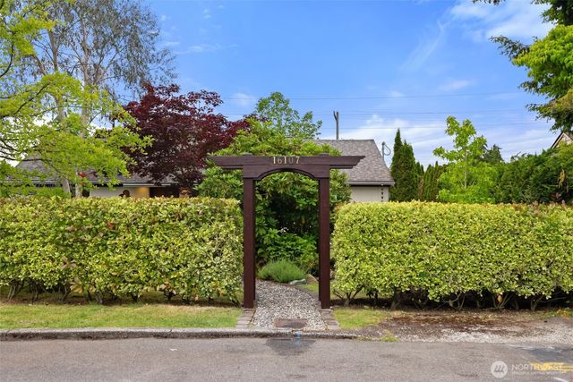 16107 Midvale Avenue N, Shoreline, WA 98133
