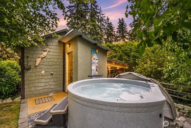 16107 Midvale Avenue N, Shoreline, WA 98133