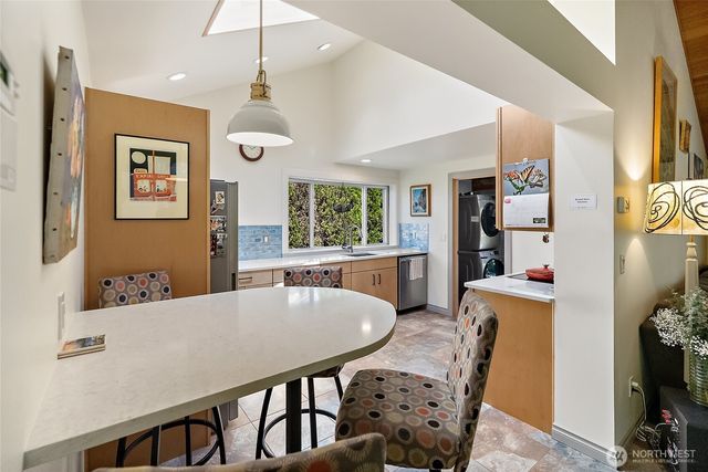 16107 Midvale Avenue N, Shoreline, WA 98133