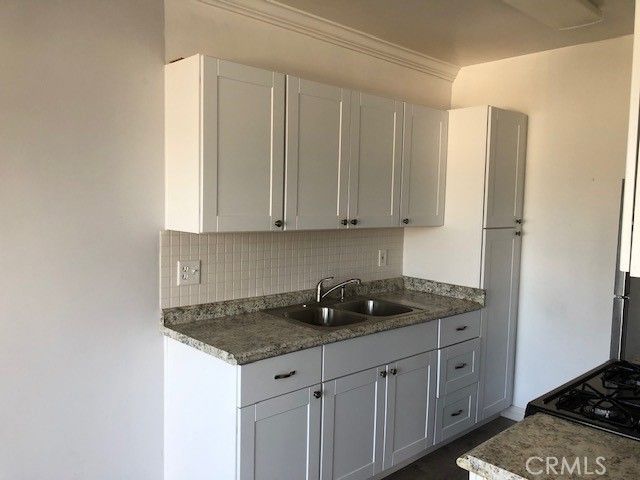 1950 Cloverfield Boulevard 15, Santa Monica, CA 90404