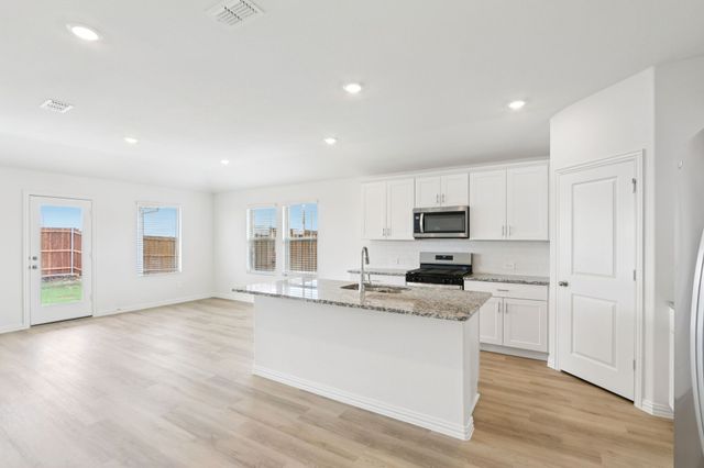 2120 Longchamp Lane, Seagoville, TX 75159