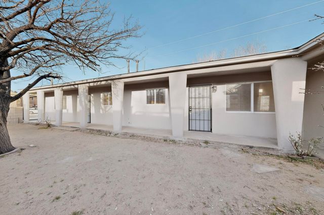 8320 Trumbull Avenue SE, Albuquerque, NM 87108
