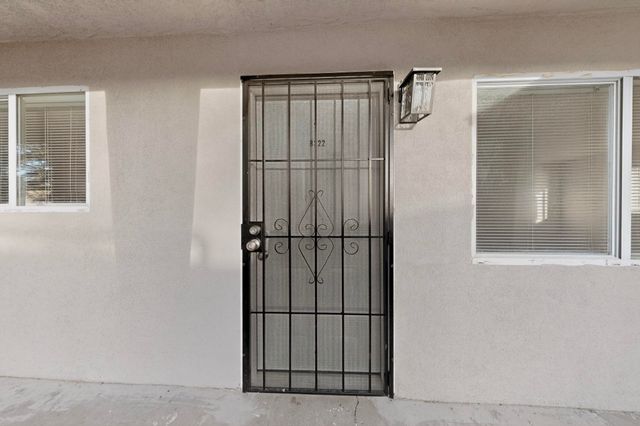 8320 Trumbull Avenue SE, Albuquerque, NM 87108