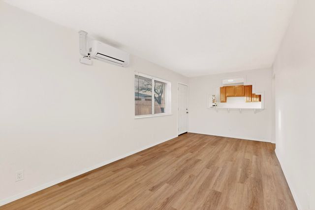 8320 Trumbull Avenue SE, Albuquerque, NM 87108