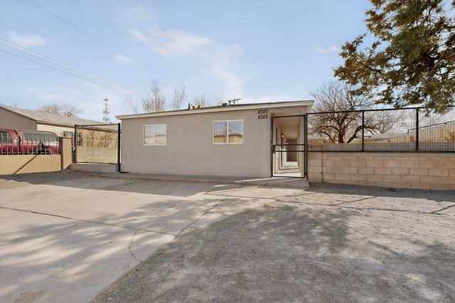 8320 Trumbull Avenue SE, Albuquerque, NM 87108