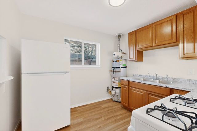 8320 Trumbull Avenue SE, Albuquerque, NM 87108