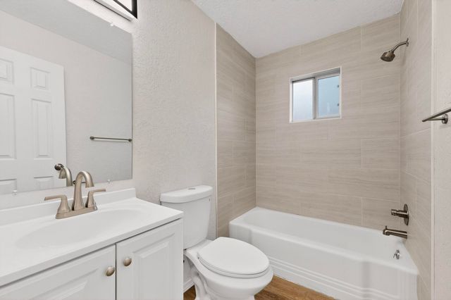 8320 Trumbull Avenue SE, Albuquerque, NM 87108