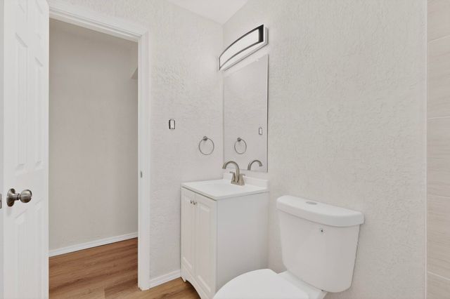 8320 Trumbull Avenue SE, Albuquerque, NM 87108