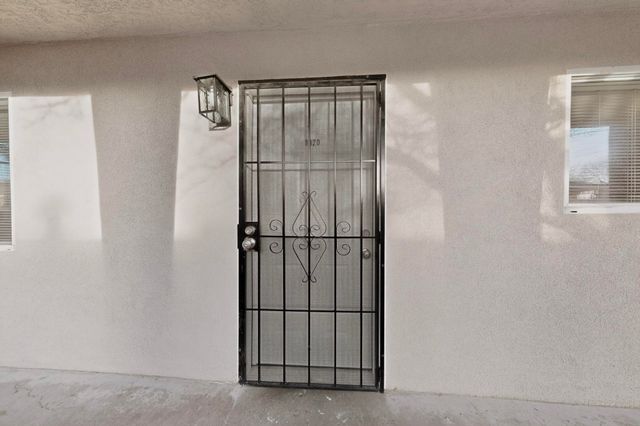 8320 Trumbull Avenue SE, Albuquerque, NM 87108