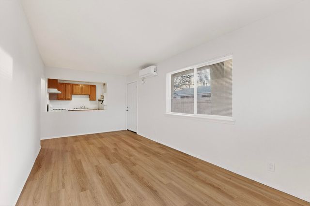 8320 Trumbull Avenue SE, Albuquerque, NM 87108