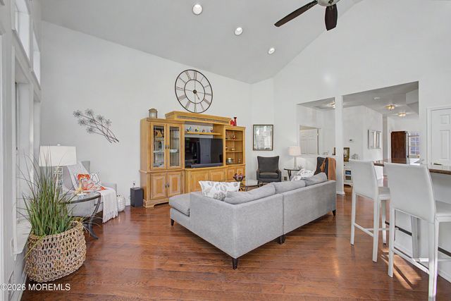 25 Kings North Road, Jackson, NJ 08527