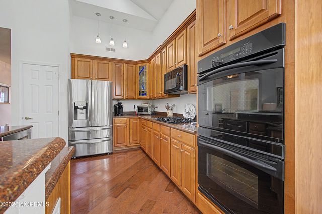 25 Kings North Road, Jackson, NJ 08527