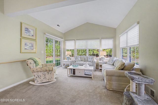 25 Kings North Road, Jackson, NJ 08527