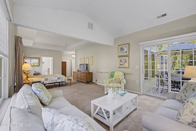 25 Kings North Road, Jackson, NJ 08527