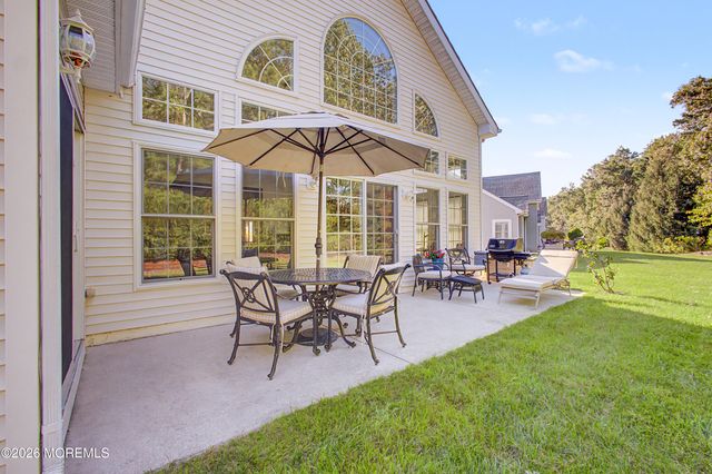 25 Kings North Road, Jackson, NJ 08527