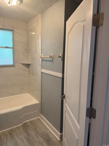 1812 W Long 17th Street, North Little Rock, AR 72114