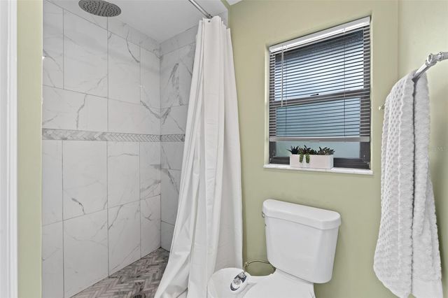 120 QUAKER RIDGE DRIVE, Daytona Beach, FL 32119