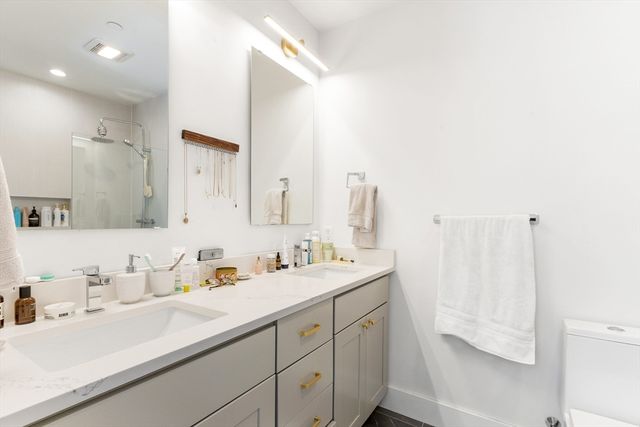 112 King Street 3, Boston, MA 02122