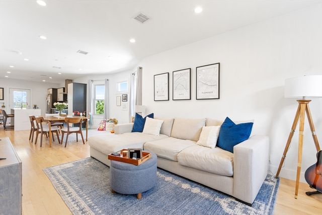 112 King Street 3, Boston, MA 02122