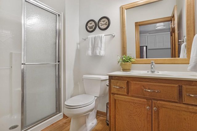 W176N5411 Highridge DRIVE, Menomonee Falls, WI 53051