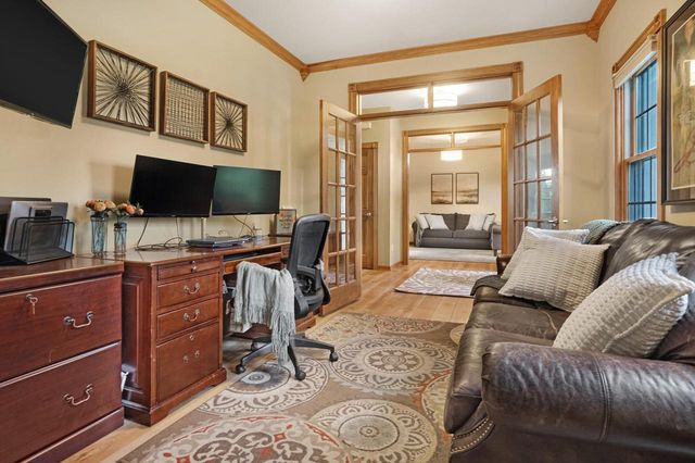 W176N5411 Highridge DRIVE, Menomonee Falls, WI 53051