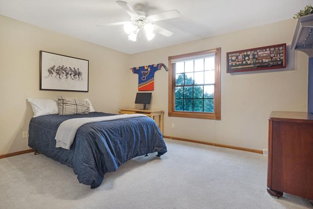 W176N5411 Highridge DRIVE, Menomonee Falls, WI 53051