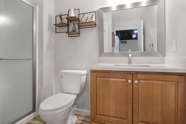 W176N5411 Highridge DRIVE, Menomonee Falls, WI 53051