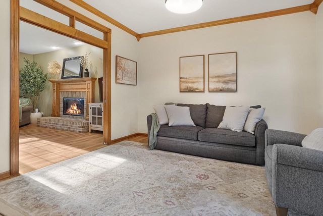 W176N5411 Highridge DRIVE, Menomonee Falls, WI 53051