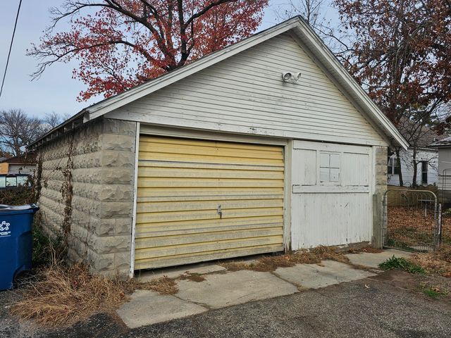 1620 S Connor Avenue, Joplin, MO 64804