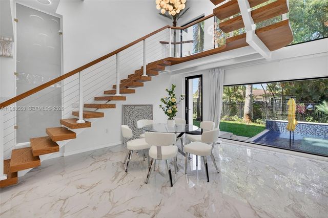 941 NE 119th St, Biscayne Park, FL 33161