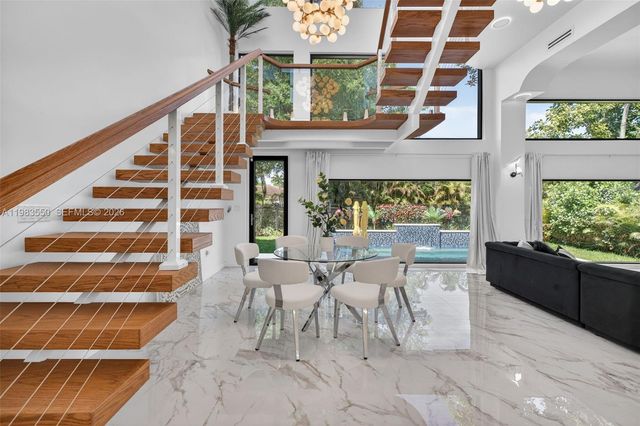 941 NE 119th St, Biscayne Park, FL 33161