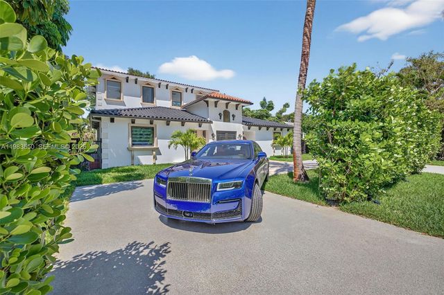 941 NE 119th St, Biscayne Park, FL 33161