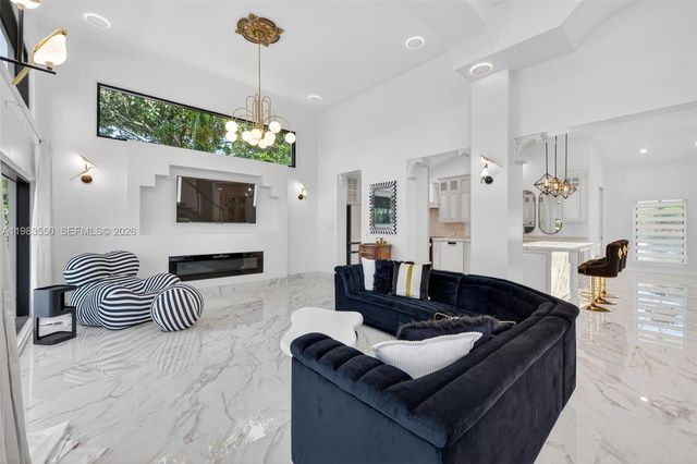 941 NE 119th St, Biscayne Park, FL 33161