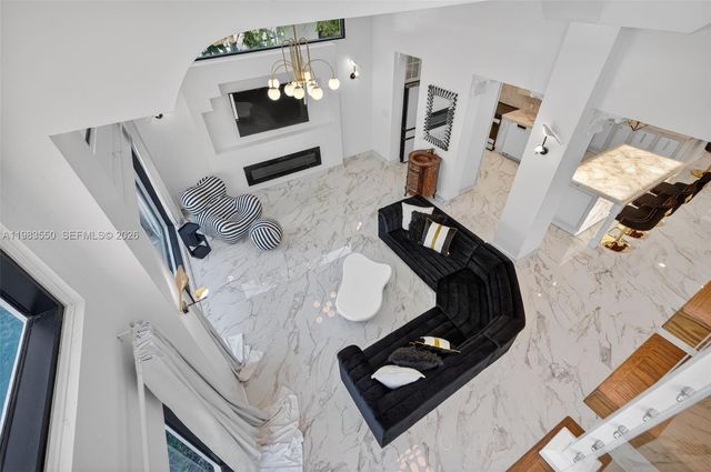 941 NE 119th St, Biscayne Park, FL 33161