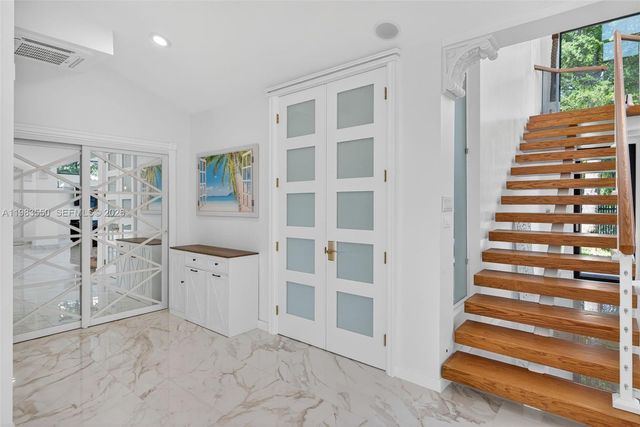 941 NE 119th St, Biscayne Park, FL 33161