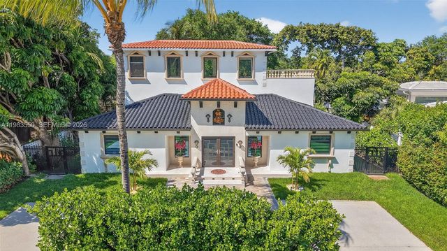 941 NE 119th St, Biscayne Park, FL 33161