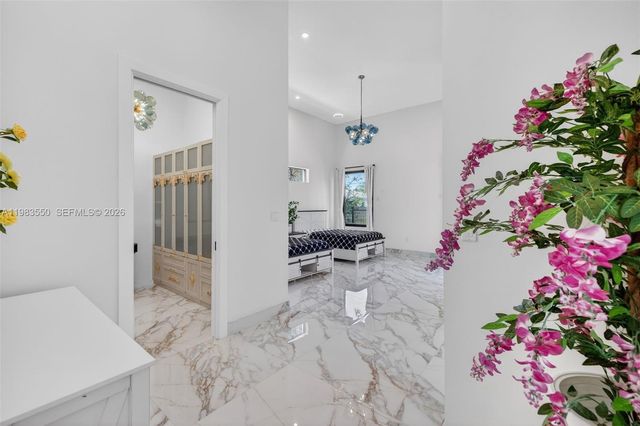 941 NE 119th St, Biscayne Park, FL 33161