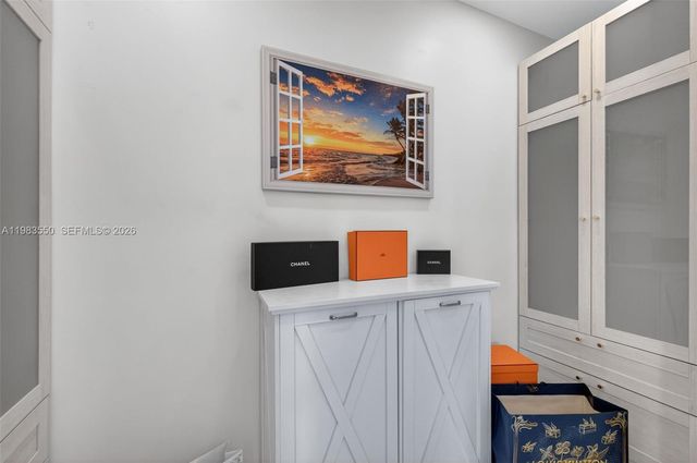 941 NE 119th St, Biscayne Park, FL 33161